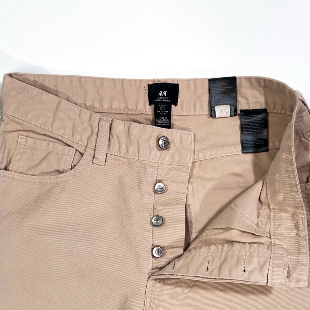 Men's H&M Loose Fit Bootcut Twill Pants
Size 31x32 - Picture 4 of 11